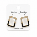 Minimalist jewelry with pearls